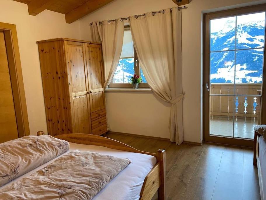Ferienhaus Zillertal Panorama Blick Balkon Sauna Zellberg Exteriör bild